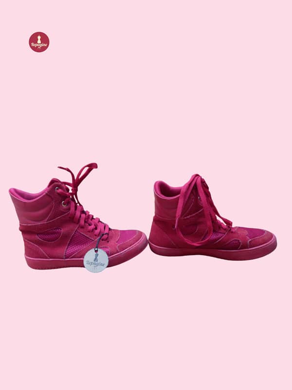 tênis feminino vermelho aveludado marca bawmi - #brechó - Image 2