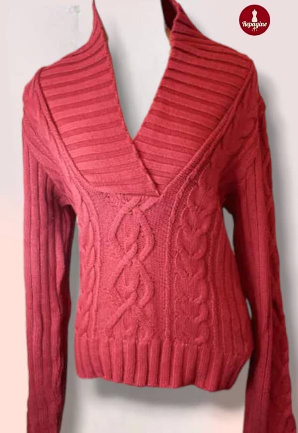 Blusa de Tricot marca Costume Goiaba com Estilo Suéter Gola V - brechó