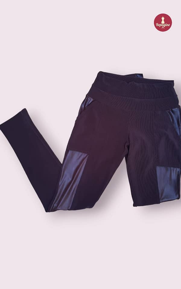 calça legging marrom com lateral em couro sintético - brechó (209016)