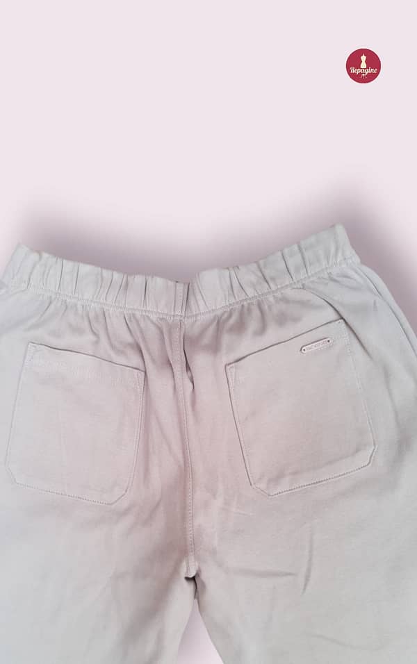 calça bege scene: conforto e versatilidade em um só produto - (brechó) 212011 - Image 3