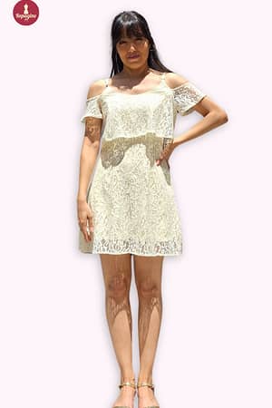 vestido off white com renda Marca costume | 214005 #brechó