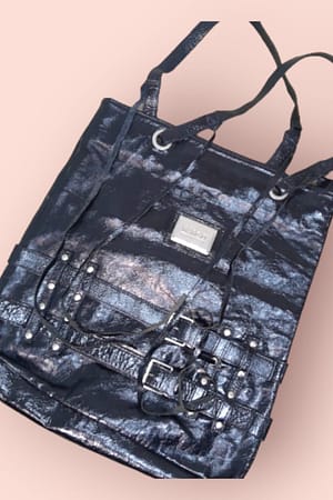 Bolsa preta verniz de couro legítimo - marca KARGOS (Brechó)